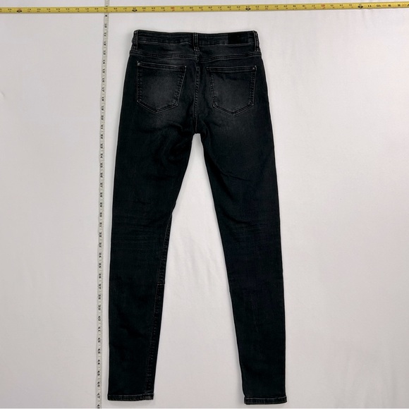 Zara Basic Z1975 Denim Black Textured Skinny Jeans Knee Seem Size 4 Minimalist - Picture 2 of 5
